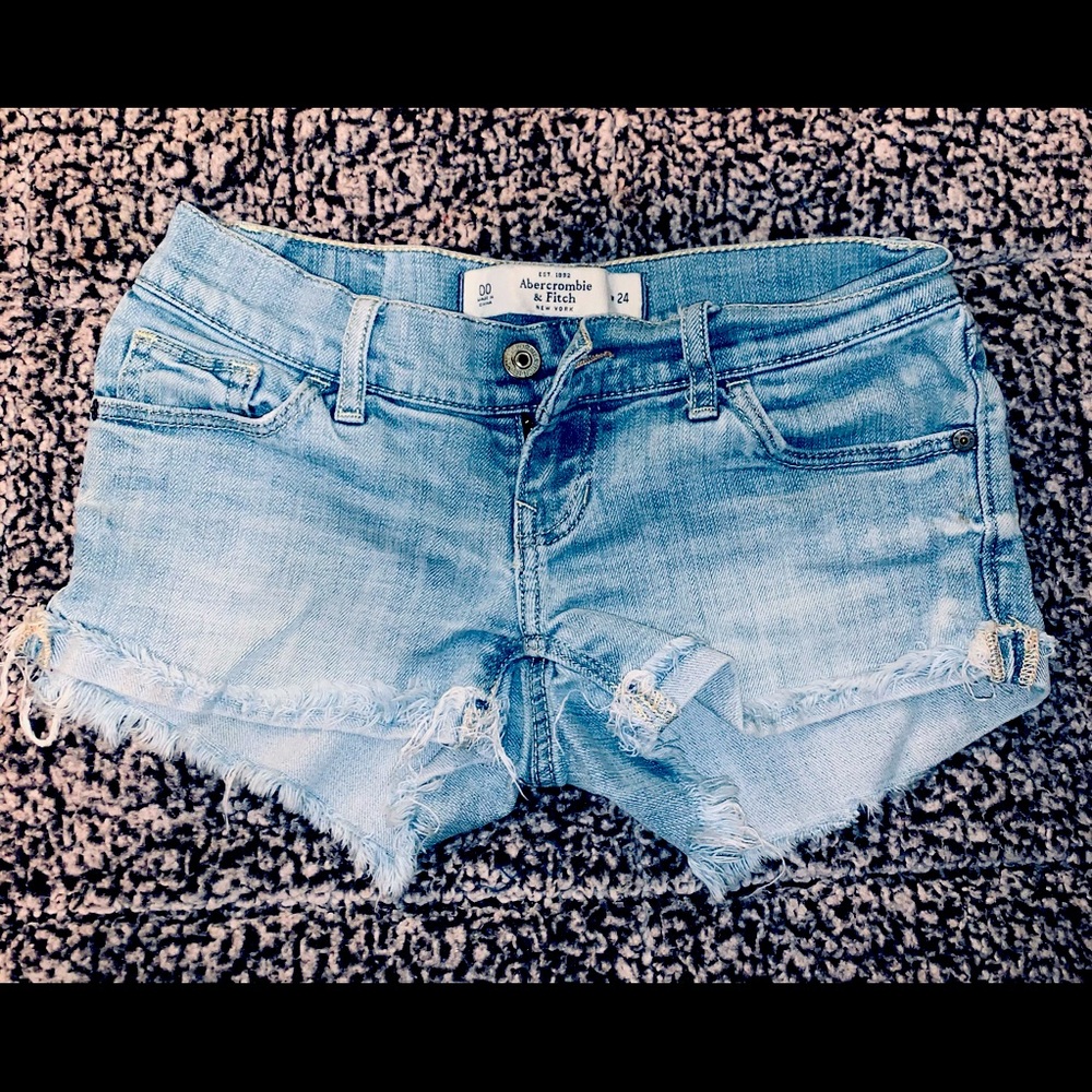 Abercrombie & Fitch light wash denim Shorts 00
